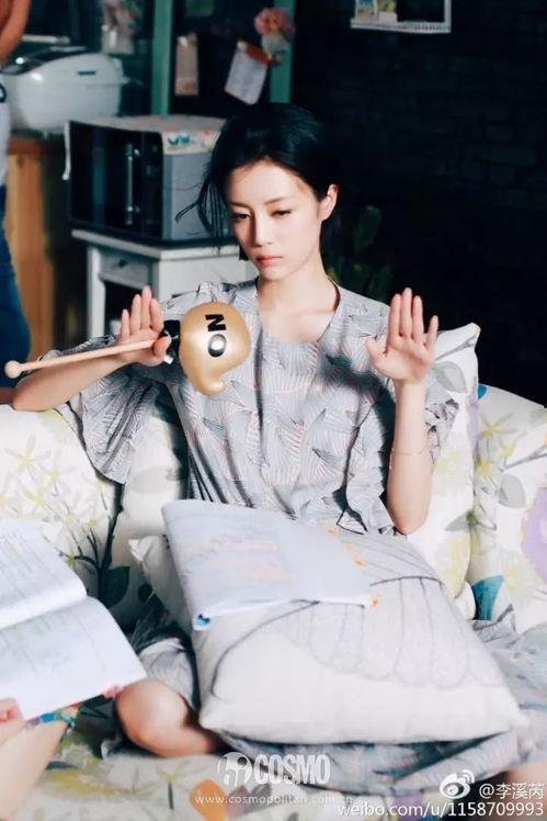 穿成作精女配后天天挽回老公的心,每日攻略，重赢老公心